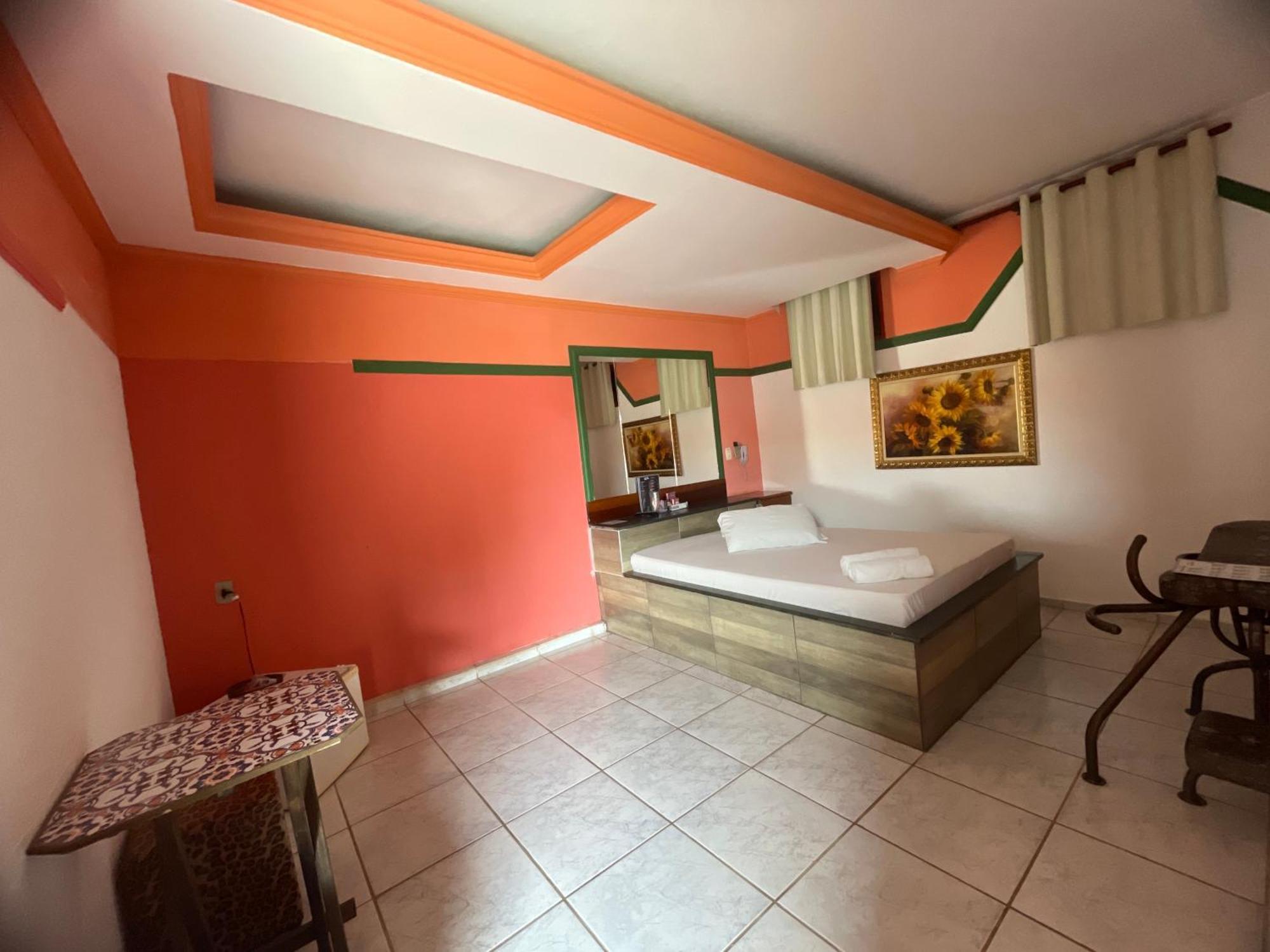 Lux Motel Holambra Exterior foto