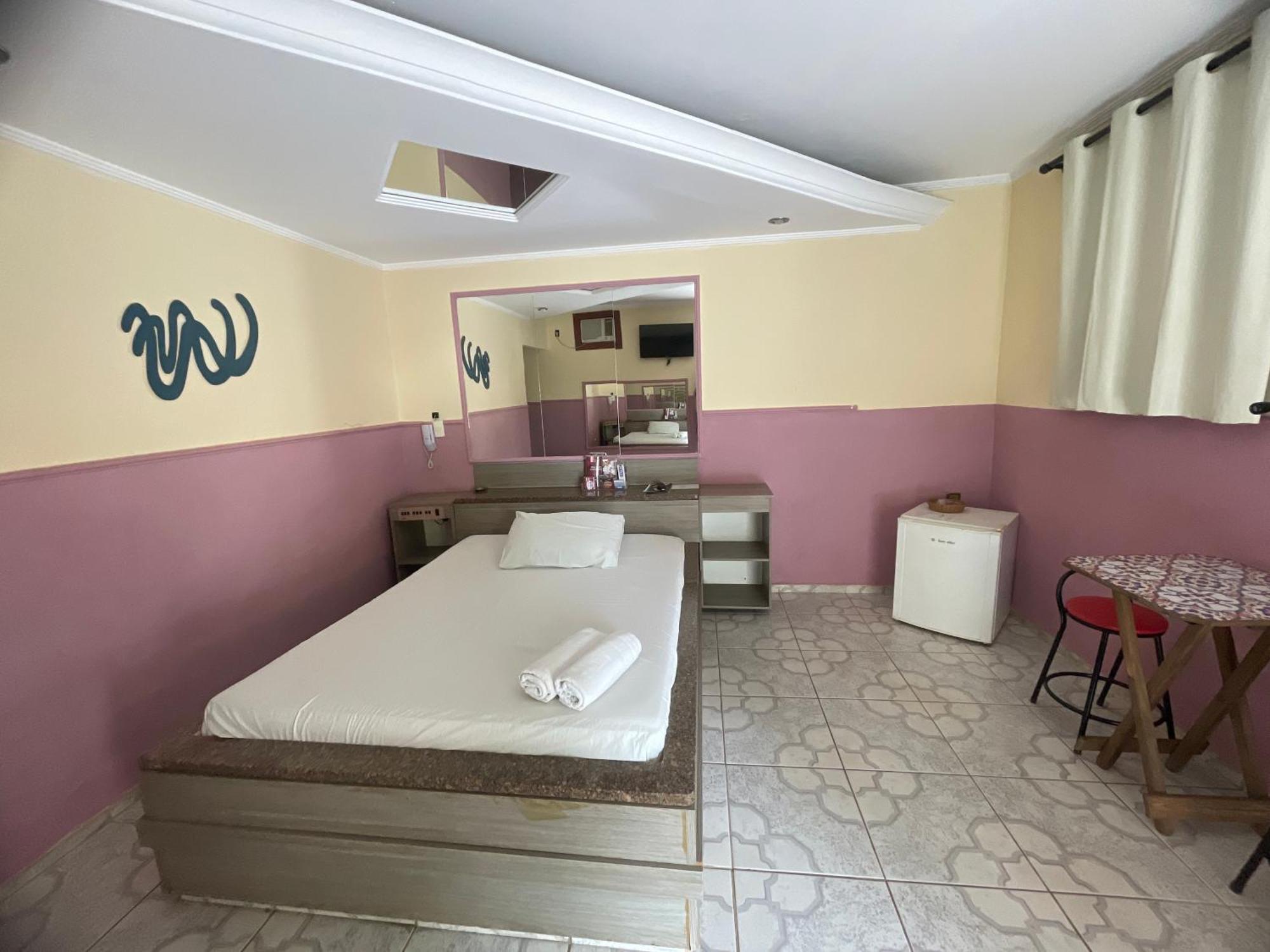 Lux Motel Holambra Exterior foto