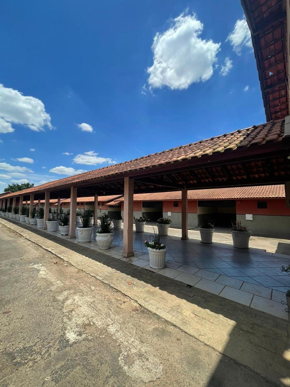 Lux Motel Holambra Exterior foto